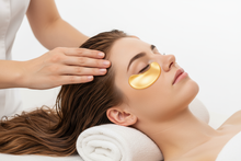 Load image into Gallery viewer, Scalp massage with gold eye patches
